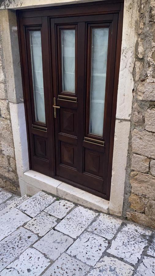 Apartamento Arbe Downtown Rab Town Exterior foto
